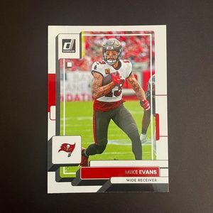 Mike Evans: Tampa Bay Buccaneers, Wide Receiver 2022 Panini Donruss #252